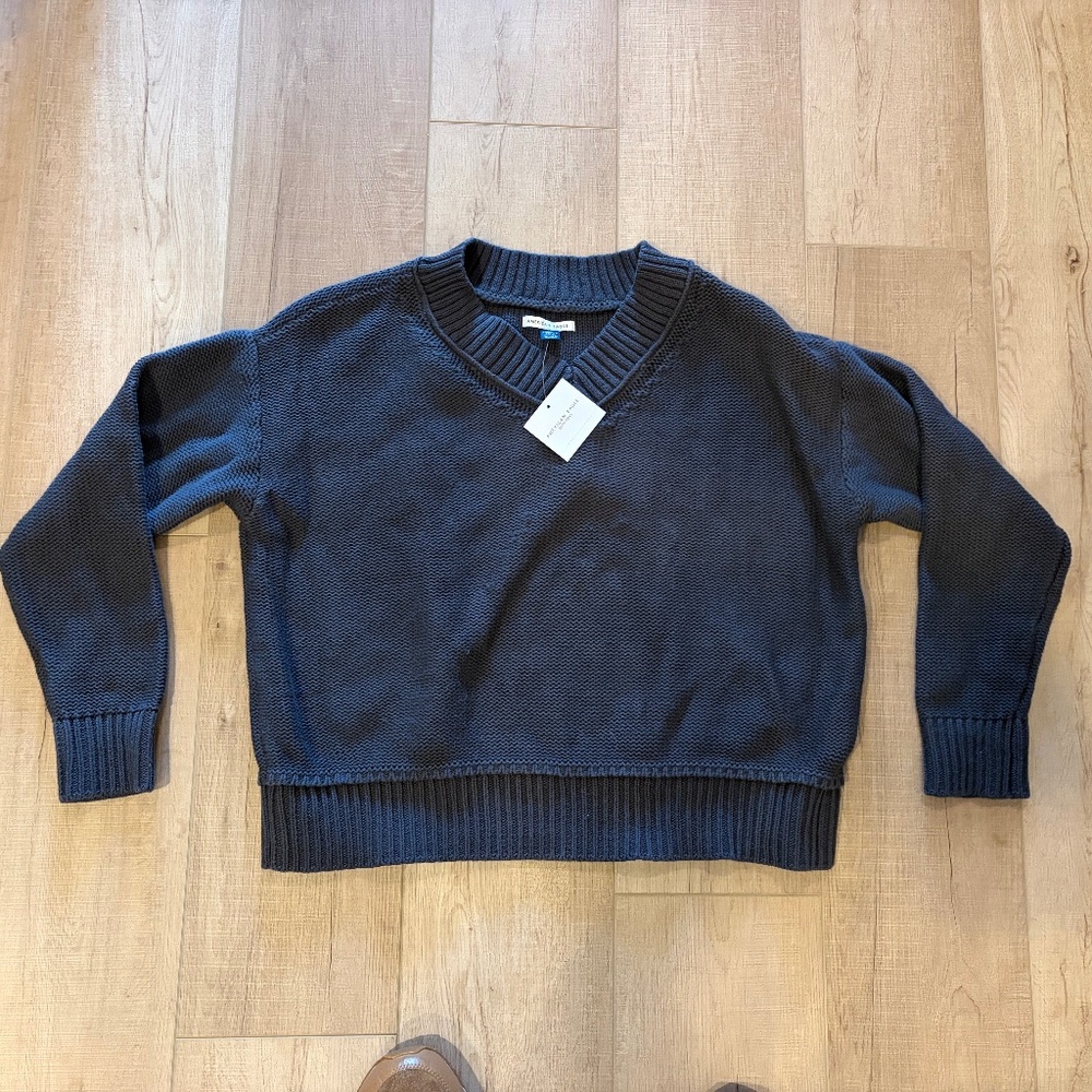 American Eagle Sweater V Neck, XS, black
